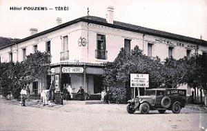 Tenes - Hotel des arts et pompe a essence